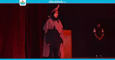 «وساوس كالوشة».. «نوعية أسيوط» تجسد إغواء الشياطين للبشر بعرض مسرحي (صور)