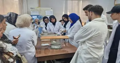 كلية تكنولوجيا العلوم الصحية بتقبل من علمي ولا أدبي؟