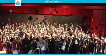 تخريج الدفعة 19 بتجارة أسيوط وتأجيل حفل الفنان محمد نور بسبب «تفجير الكنيسة»