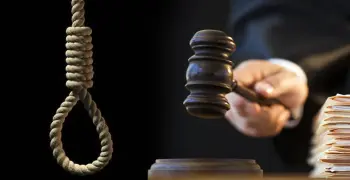 حكم رادع.. إحالة أوراق المتهمة بقتل الطفلة لارين للمفتي