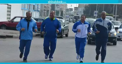 صور| رئيس جامعة بورسعيد يشارك في مارثون جري للطلاب