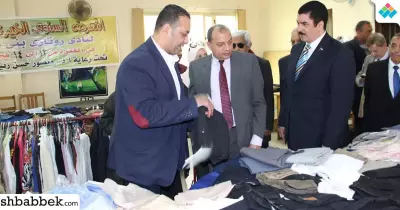 جامعة بني سويف تفتتح معرض ملابس للطلاب الفقراء (صور)