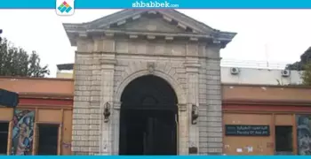 محاضرة سويسرية تنزع نقاب طالبة بـ«تطبيقية حلوان».. وهذا رد العميد