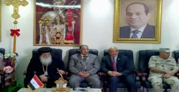 وفد جامعة أسوان يزور الكنائس لتقديم التهنئة بمناسبة عيد القيامة