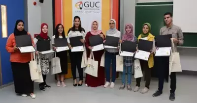 دورة تدريبية بمكتبة الجامعة الألمانية بالقاهرة لطلاب جامعتي المنوفية وعين شمس (صور)