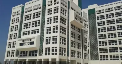مراقب بامتحانات كلية تربية دمنهور يضرب طالب وخطيبته داخل اللجنة