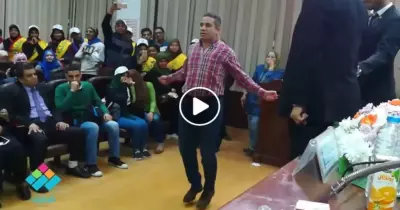 فيديو| المتحدث العسكري السابق يلعب «نط الحبل» في جامعة القاهرة