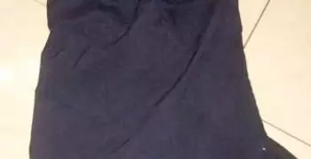 إدارة مدرسة كويتية تمزق زي طالبة ثانوي