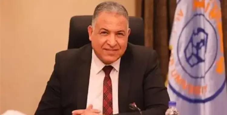  حفاظاً على سمعة أسرته.. نائب رئيس جامعة الأزهر فرع البنات يتقدم باستقالته 