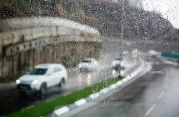 عاصفة تضرب إسرائيل.. فيضانات متوقعة في الأراضي المحتلة