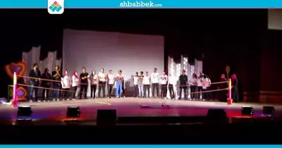 عن «السياسة والثورة».. عرض مسرحي لطلاب جامعة أسيوط (صور)