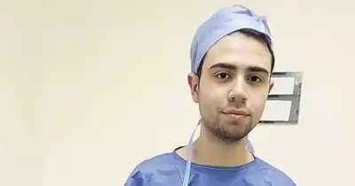 الجامعة البريطانية تقدم منحة دراسية لطالب يعاني من السرطان وحصل على 98,17% بالثانوية