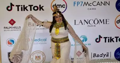 من هي هند عاكف وما ديانتها؟
