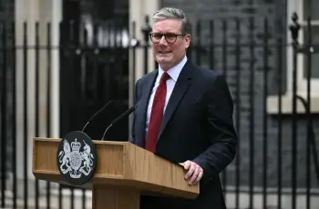 ستارمر بعد وصول علاء عبدالفتاح إلى بريطانيا:ممتن للرئيس السيسي