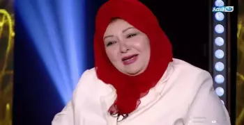 الفنانة عفاف شعيب: «فيه فلوس بتتدفع عشان الستات يقلعوا الحجاب» (فيديو)