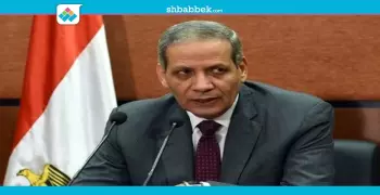 وزير التعليم يشتكي من قلة عدد الفصول الدراسية.. والسيسي يرد