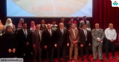 رئيس جامعة القاهرة: «طلابنا وطالباتنا رجالة»