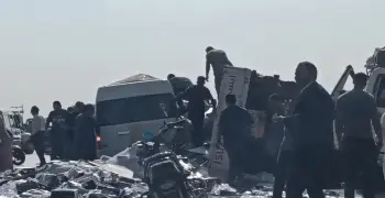 حادث الطريق السياحي بالجيزة اليوم.. فيديو مصرع أجنبي وإصابة 8 آخرين