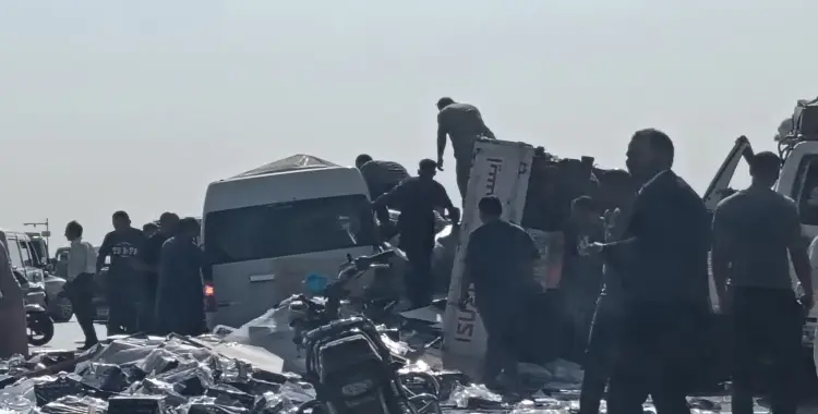  حادث الطريق السياحي بالجيزة اليوم.. فيديو مصرع أجنبي وإصابة 8 آخرين 