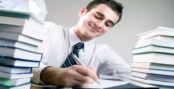 لطلاب الدراسات العليا.. الهوامش مش عَمّال على بطال لأن الموضوع محتاج تكتيك