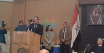 وزير الآثار يوبخ طلاب جامعة حلوان
