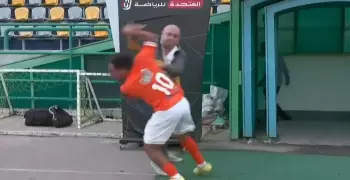 فيديو خناقة أحمد شاهين وعلاء نوح.. لاعب يضرب مدربه