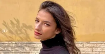 منال سلامة تحسم الجدل حول ظهور أميرة أديب في حفل زواج شابين