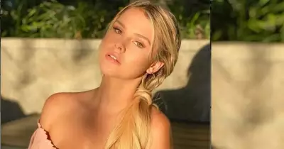 القبض على عارضة الأزياء الأمريكية العارية بعد تسلقها الأهرامات (فيديو)