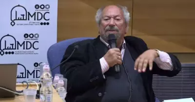شاهد طلاب فلسطين يهاجمون سعد الدين إبراهيم في جامعة تل أبيب: خاين وعميل