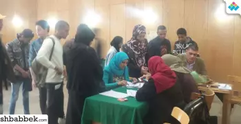 بالصور.. طلاب حقوق عين شمس يسحبون استمارات الترشح لانتخابات الاتحاد