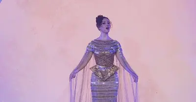 من هي شيرين أحمد طارق التي غنت بافتتاح المتحف المصري الكبير اليوم؟