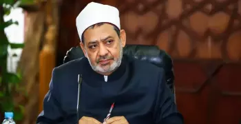 شيخ الأزهر يتكفل بتكاليف سفر جثمان طالب إندونيسي ورعاية أسرته