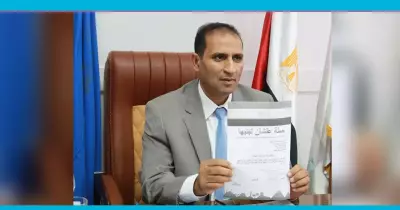 بالصور.. قيادات وطلاب جامعة أسوان يوقعون استمارة «علشان تبنيها»