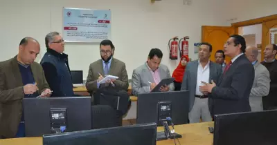 لجنة متابعة تطبيق الاختبارات الإلكترونية تزور جامعة الفيوم