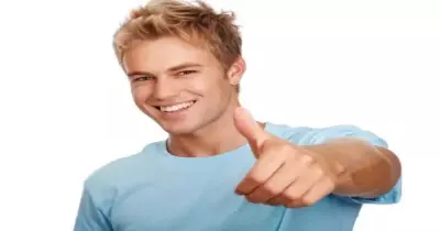 للابتسامة والضحك 7 فوائد صحية.. تعرف عليها