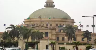 أول يوم جامعة.. طوابير وكليات خارج الخدمة
