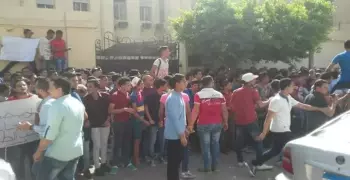 طلاب الثانوية يطالبون الوزارة بالتراجع عن قرار الـ10 درجات
