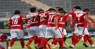 الأهلي يواجه بتروجيت الليلة في مباراة استعادة الصدارة