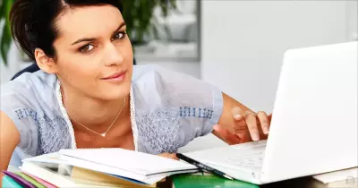 «بتدرس وتشتغل؟»..5 نصائح للتوفيق بين العمل والدراسة