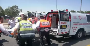 إصابة 3 إسرائيليين بعمليتي طعن وإطلاق نار في الضفة