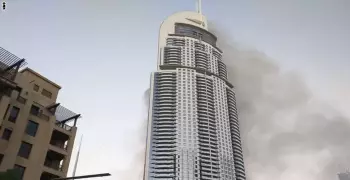 صور| فندق «العنوان» في دبي بعد الحريق بصباح أول يوم بـ2016