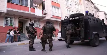 إصابة 11 جنديا في انفجارين ببلدة «سور» التركية