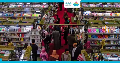 الطلاب في معرض الكتاب.. من قراء لـ«كُتاب»