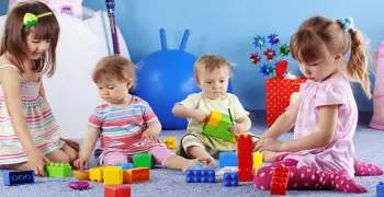 إزاي تختار لعبة الطفل يحبها وتكون مفيدة؟