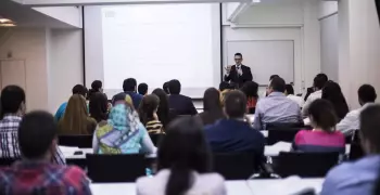 لطلاب تجارة.. دورات تدريبية هتفيدك في الإجازة