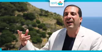 علي عمرو خالد يثير الجدل بين رواد مواقع التواصل.. والده السبب