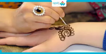 للبنات.. الحنة مادة حارقة لهذه الأسباب