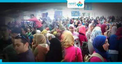 صور| تجمهر الطلاب داخل «تمريض كفر الشيخ» بعد واقعة الانتحار