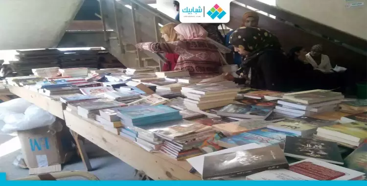  معرض الكتاب بكلية «بنات عين شمس» (صور) 