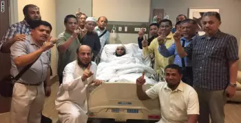 عائض القرني يصل السعودية بعد نجاته من الاغتيال في الفلبين
